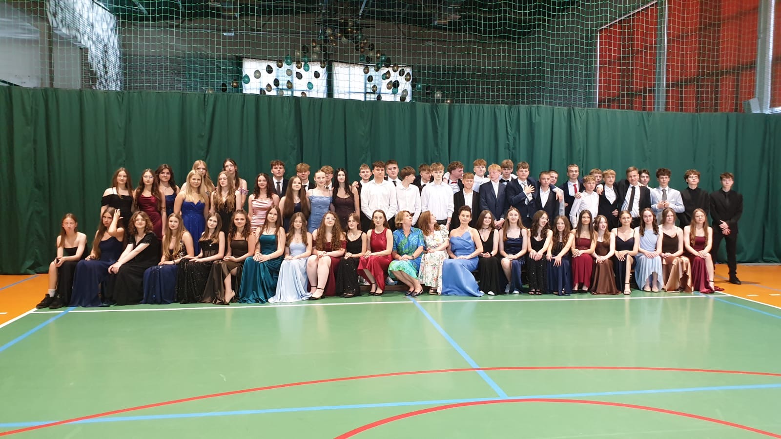 Bal klas ósmych