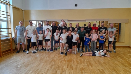 Dzień Taty pełen sportowych emocji w klasie 2D